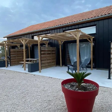 アパートホテル Duplex En Pays Melusin Lusignan